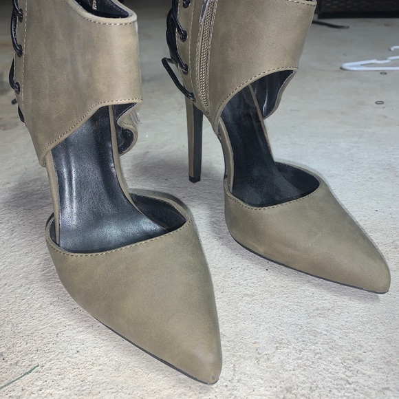 High heels size 7.5 - Picture 2 of 3